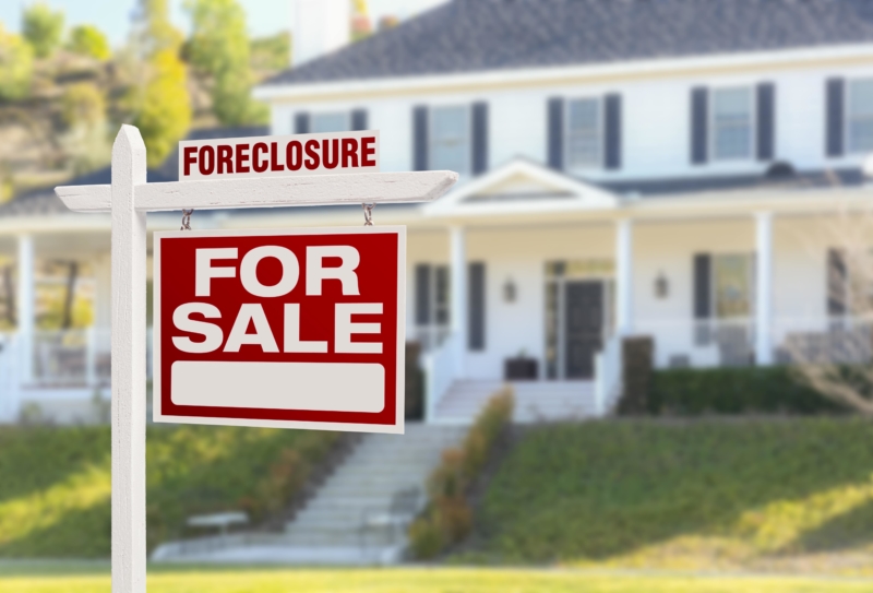 Foreclosed home in need of foreclosure clean out services in New Jersey